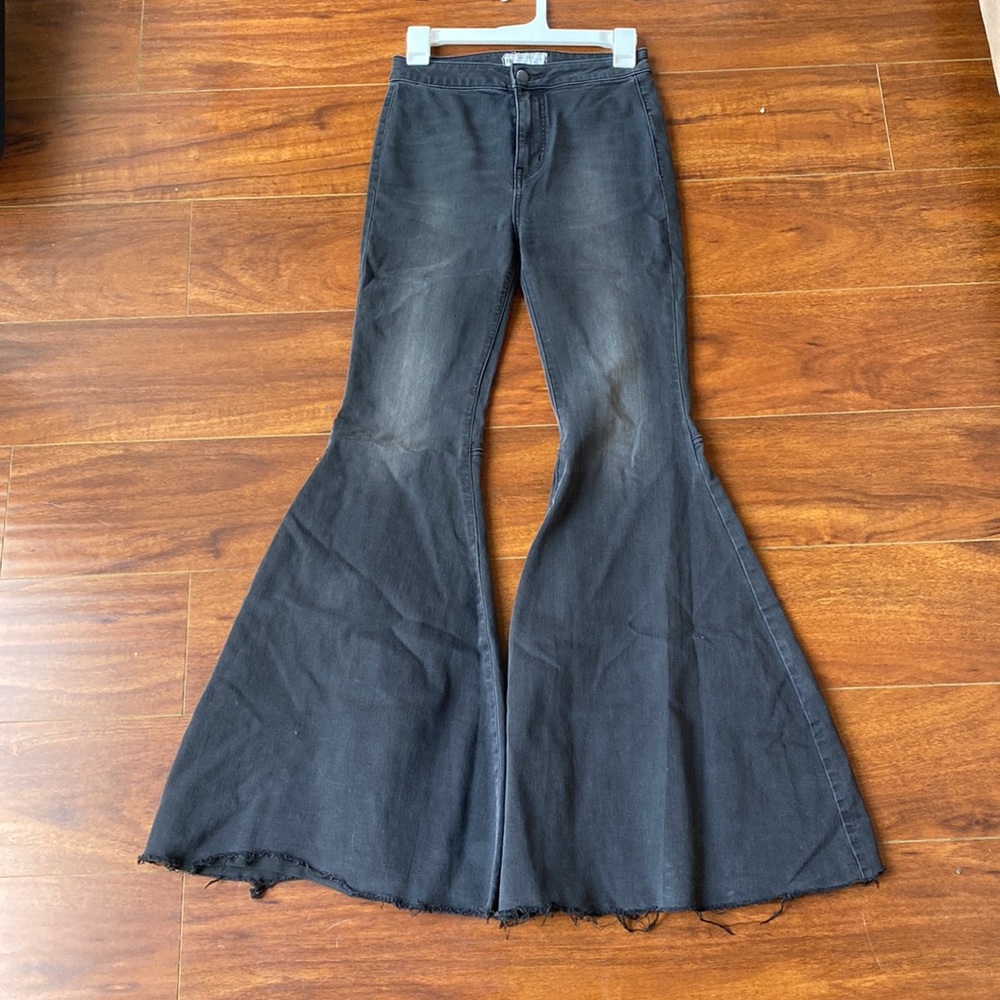 Free People Just Float on Flare Jeans 26